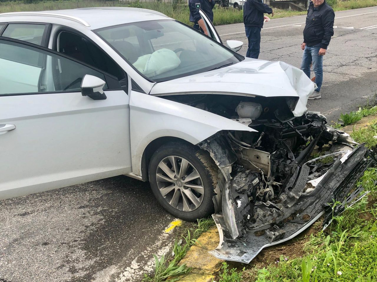 Scontro tra auto a Borgo, scatta il codice rosso – AGGIORNAMENTO