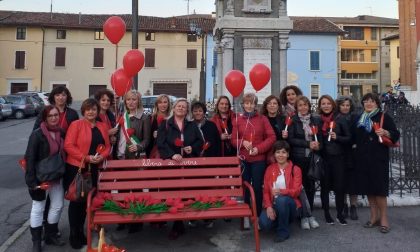 Inaugurate a Bagnolo le panchine rosse contro la violenza sulle donne