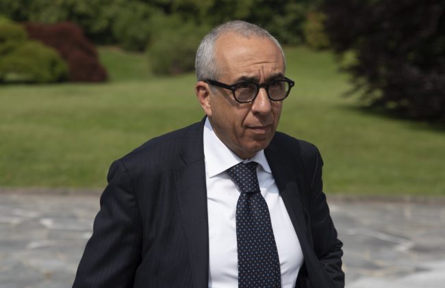 Centri commerciali chiusi la domenica: gli operatori dicono “no” VIDEO