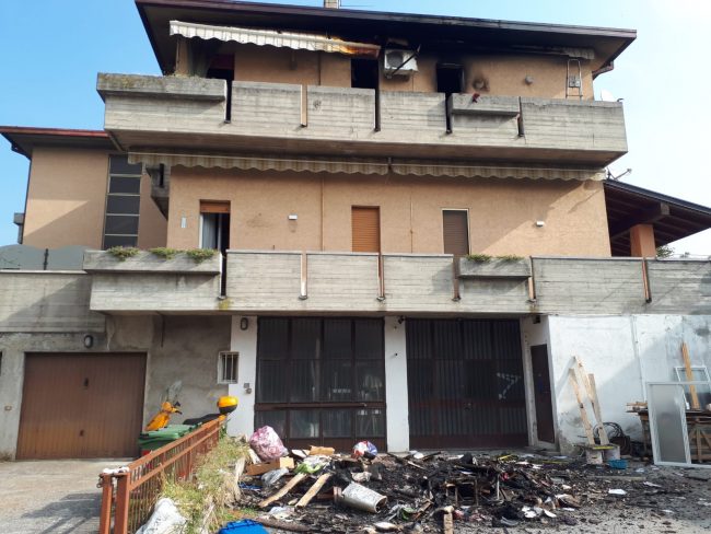 Bruciò la casa con dentro la figlia: carabiniere condannato a 6 anni