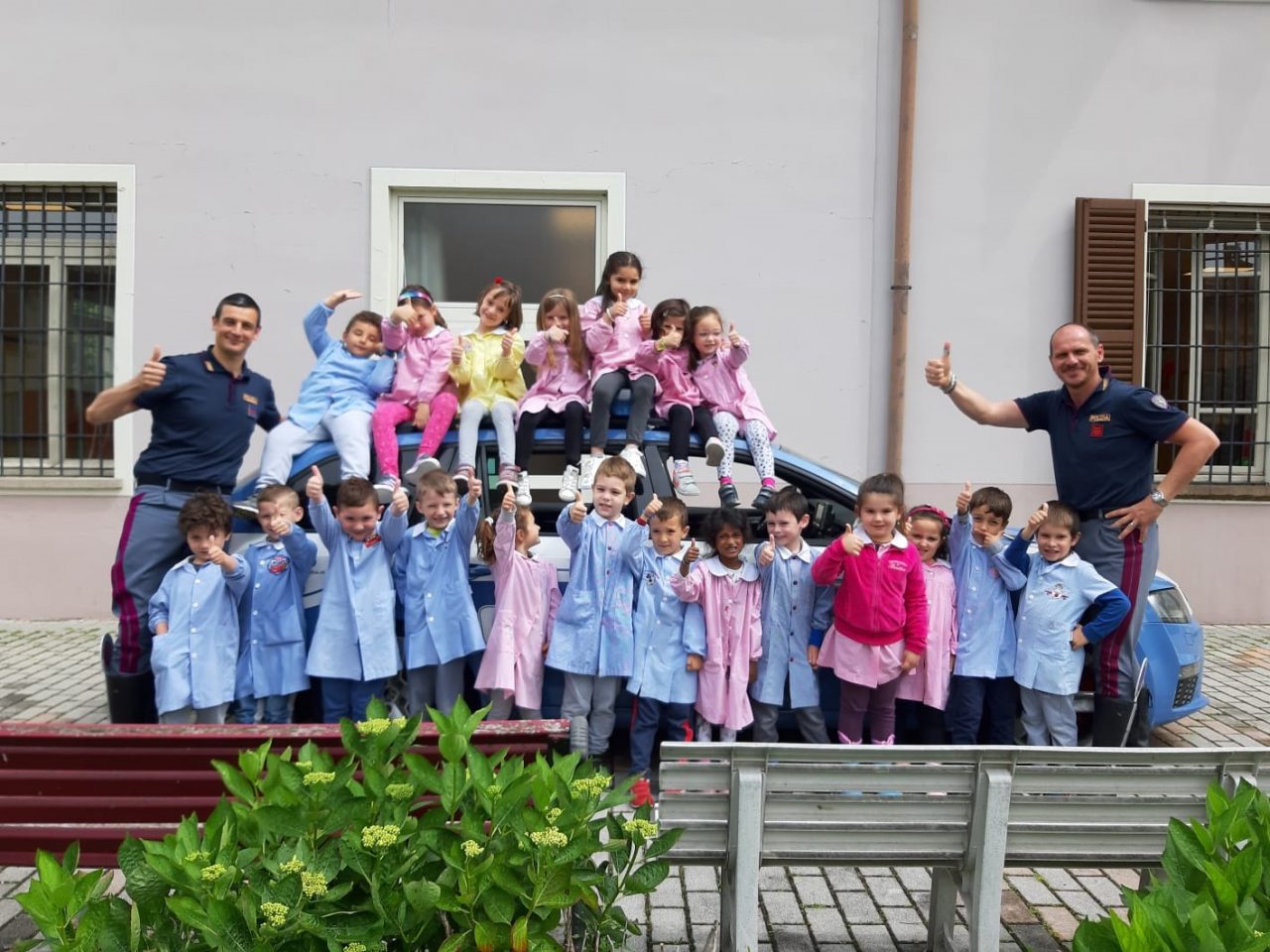 Polizia stradale alla materna di Lodetto VIDEO