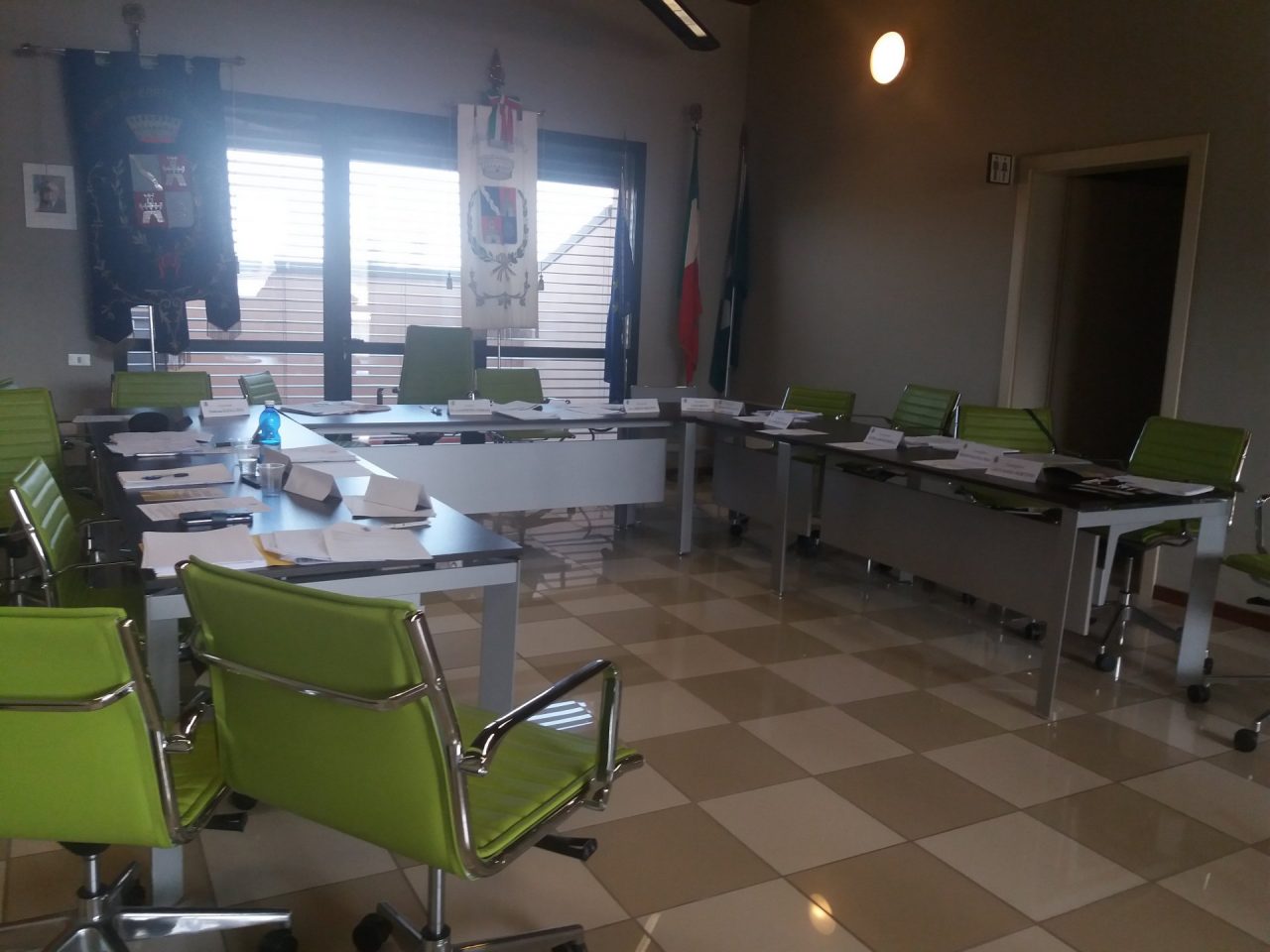 Giunta di Corte Franca rischia la caduta, Bilancio rimandato a luglio