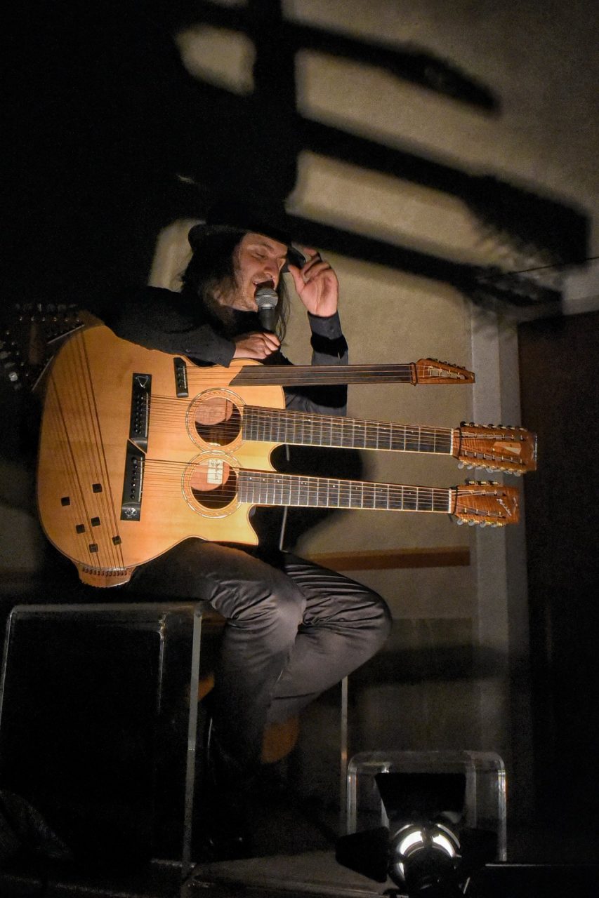 Paolo Schianchi protagonista del concerto Attraverso il binocolo