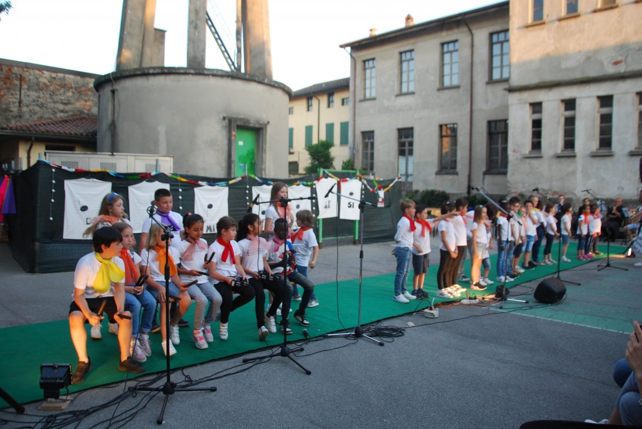 A Seniga va in scena Music Generation