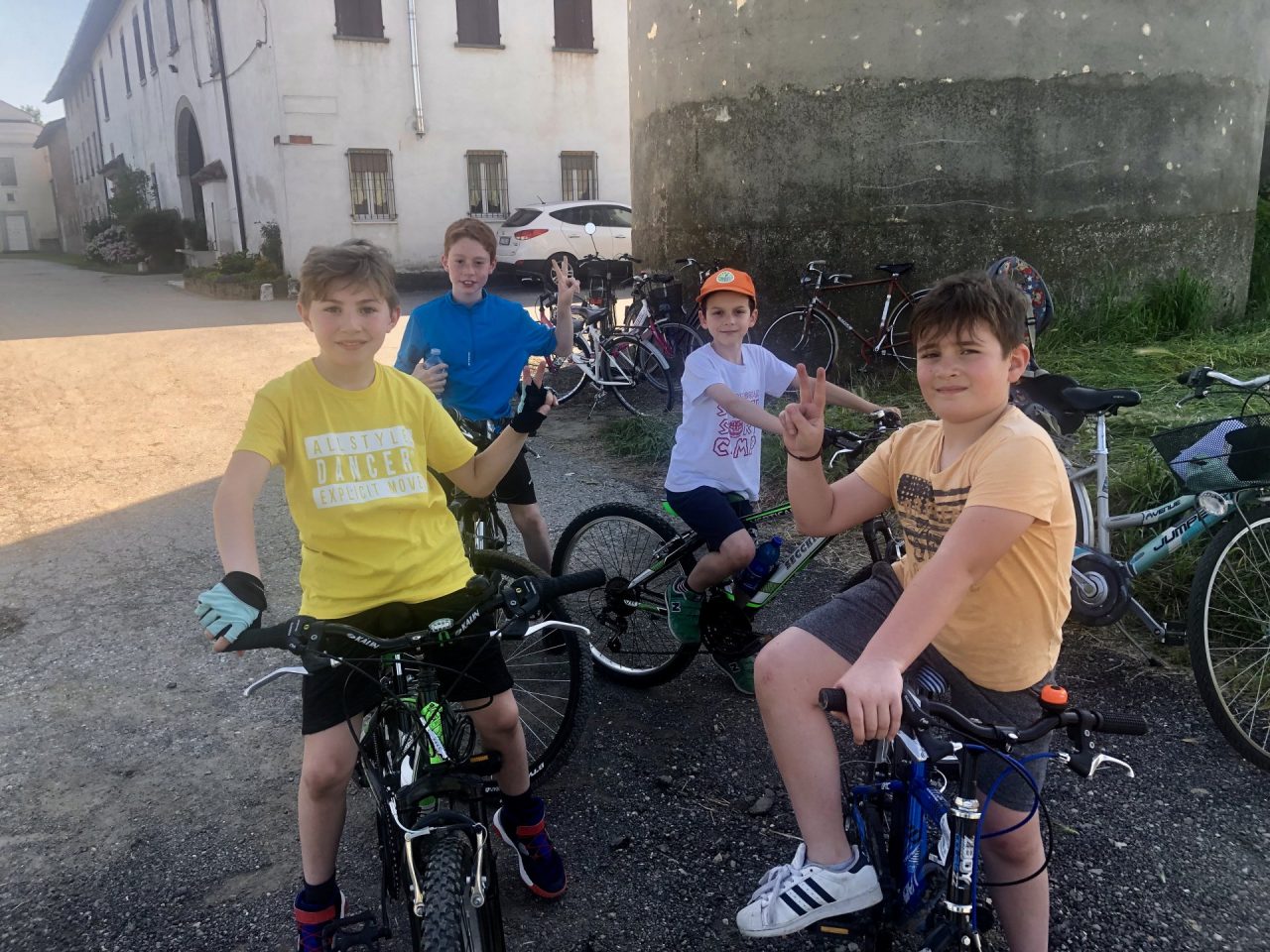 Manerbio, la biciclettata archeologica dei bambini