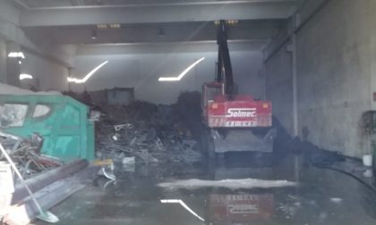 Incendio a Castenedolo: in fiamme container di polveri metalliche