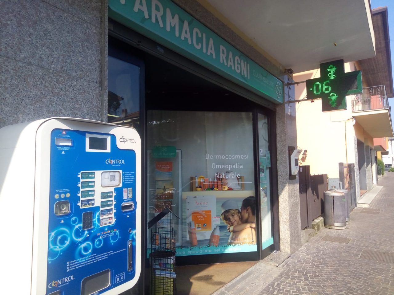 Rapina a mano armata in farmacia