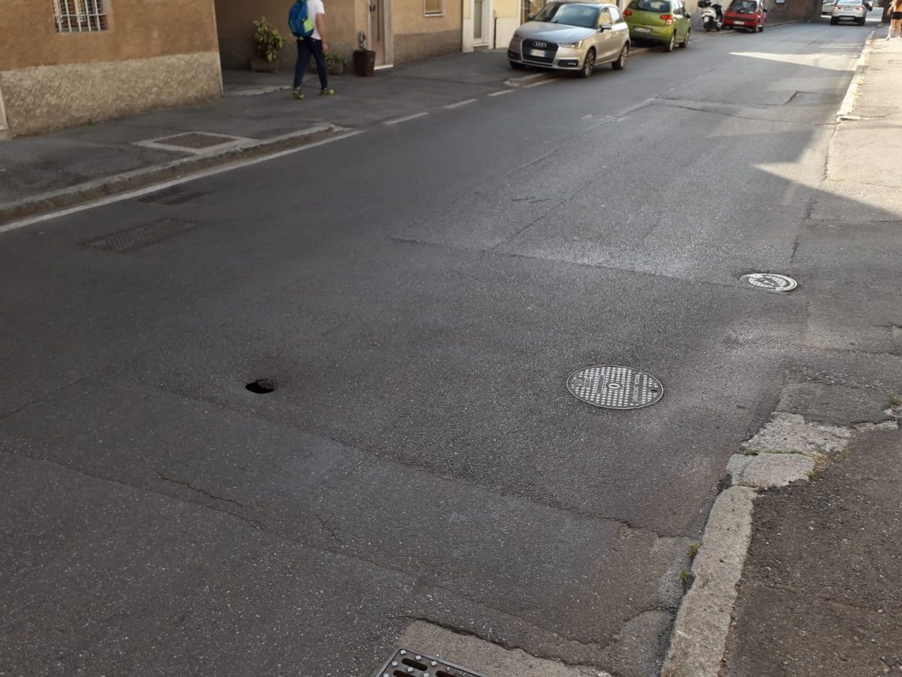 Buco nella strada a Manerbio: chiusa via Martiri della Libertà