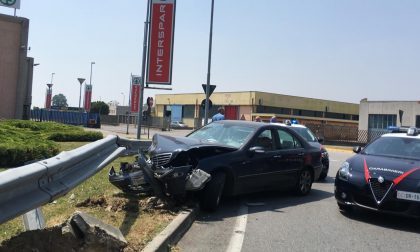 Brutale aggressione: lasciano un uomo ferito e tentano la fuga FOTO E VIDEO