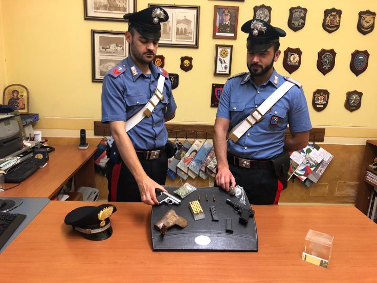Armi e droga in casa, arrestato 48enne di Cigole