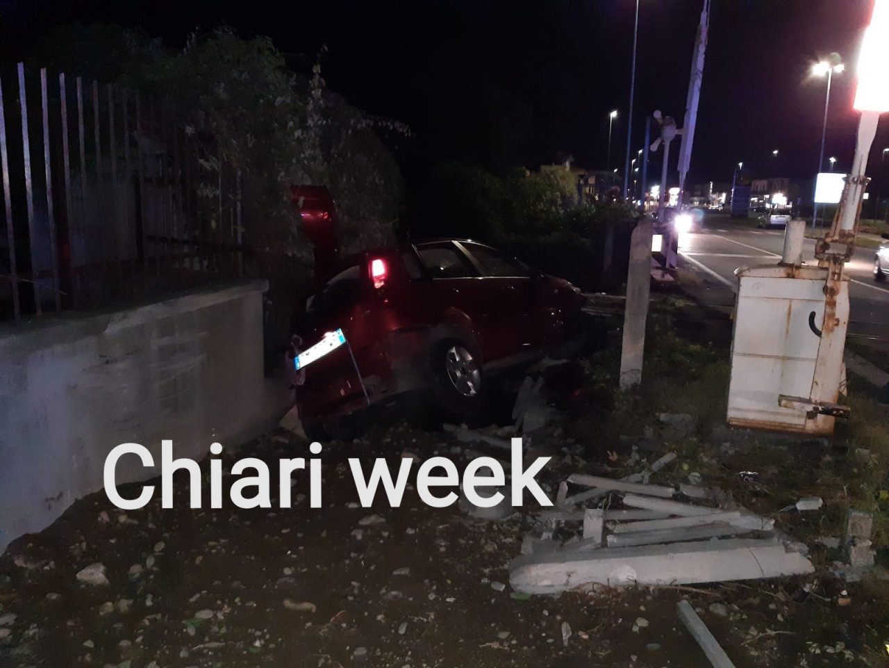 Fuori strada con l’auto codice rosso a Rovato