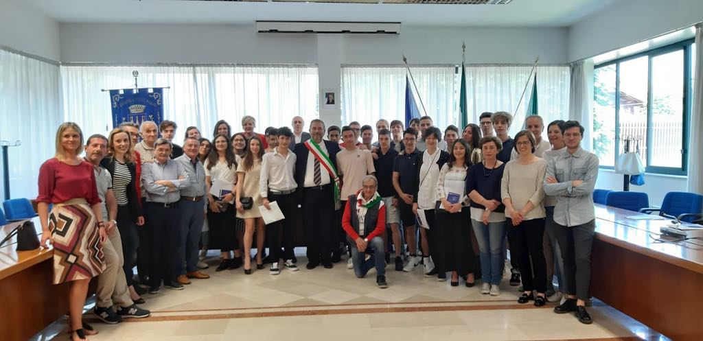 Coccaglio: consegnata la Costituzione ai neo 18enni