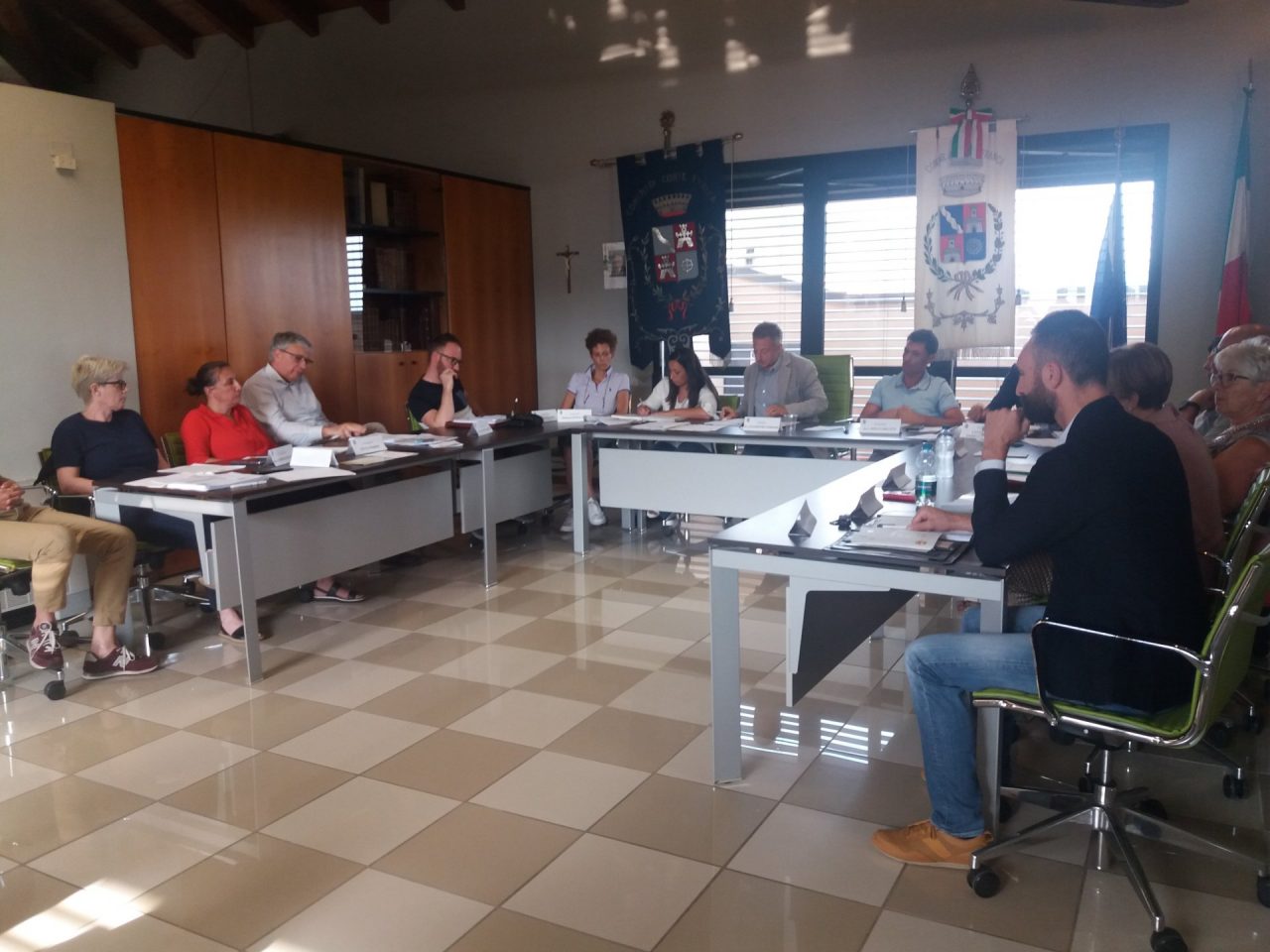 La variazione di Bilancio non passa ma il sindaco di Corte Franca rimane