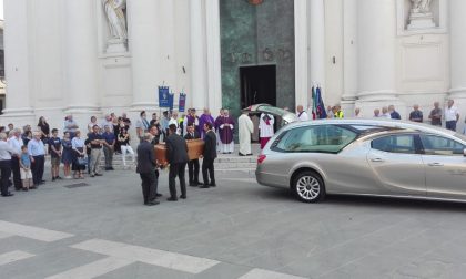 Montichiari: l'estremo saluto in Duomo a Padre Don Giambruno Chitò