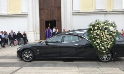 Castrezzato in lacrime per l’ultimo saluto a Jennifer