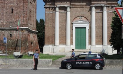 Fugge all'alt dei Carabinieri di Verolanuova e oppone resistenza, denunciato