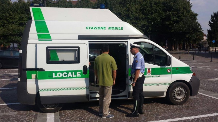 Si masturba davanti ai ragazzini: denunciato un 25enne