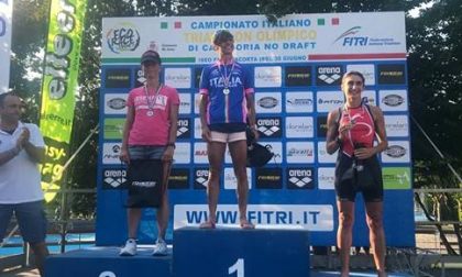 Silvia Vezzini della Canottieri Garda Salò trionfa al Triathlon Olimpico
