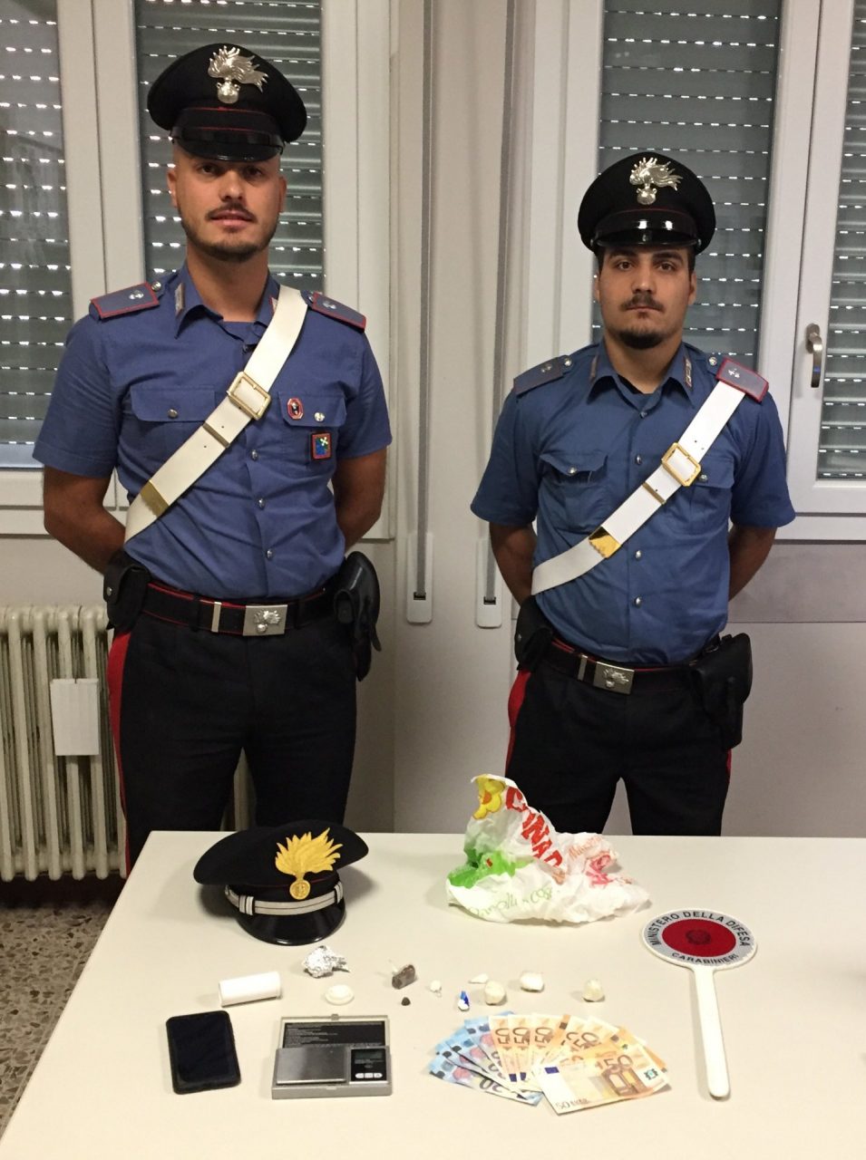 In casa custodiva cocaina e hashish