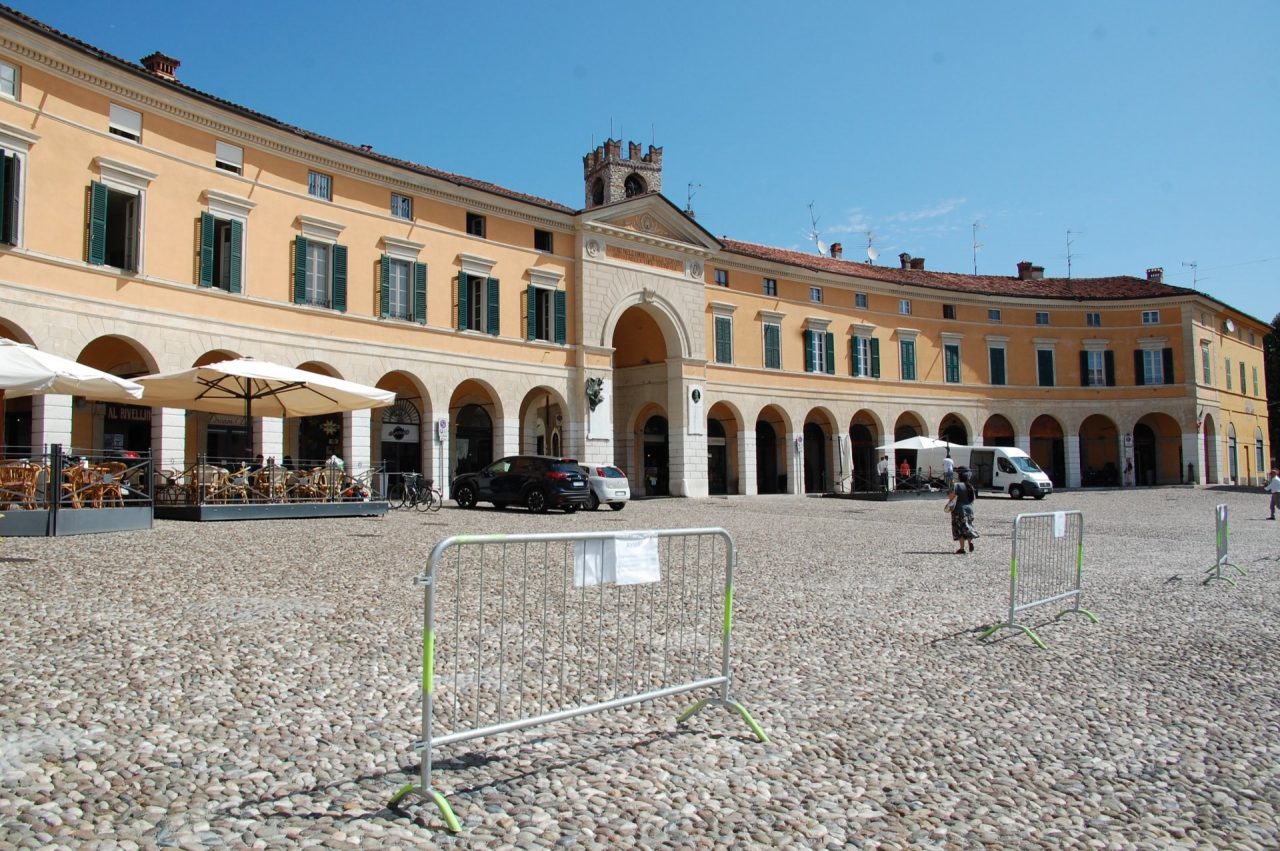 Parcheggi eliminati è polemica a Rovato