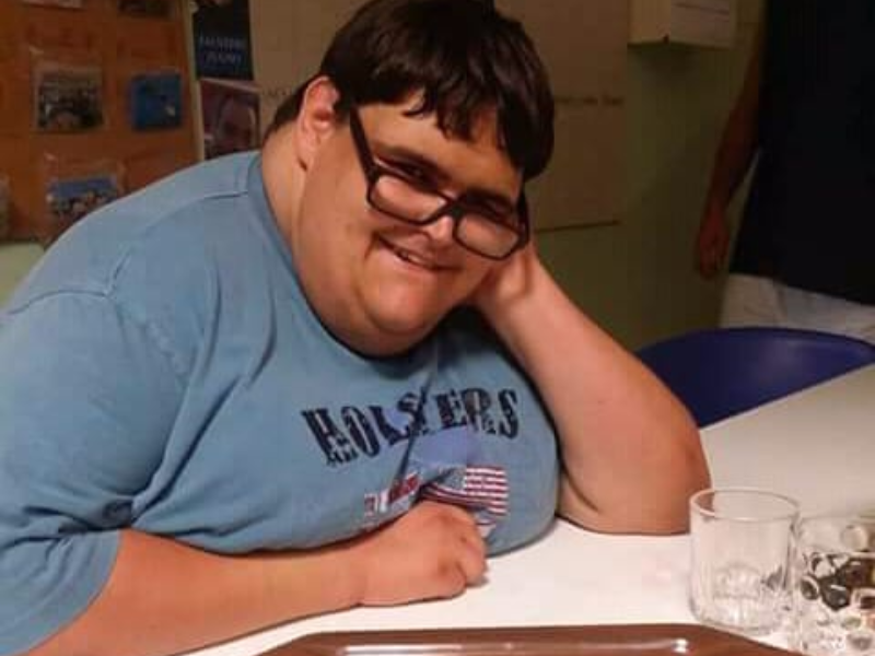 Palloncini bianchi per dire addio a Francesco Mariotti