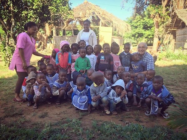 Clarensi in viaggio verso Morrumbene per la costruzione del Centro Giovanile