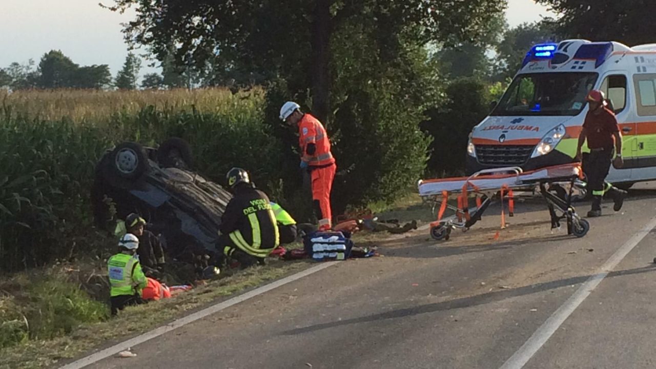 Fuori strada sulla Sp1: in arrivo l’elicottero a Verolanuova