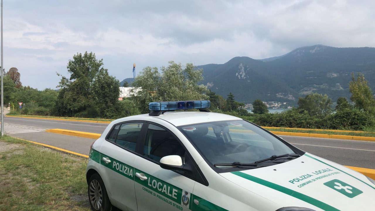 Adolescente investita da un pirata della strada