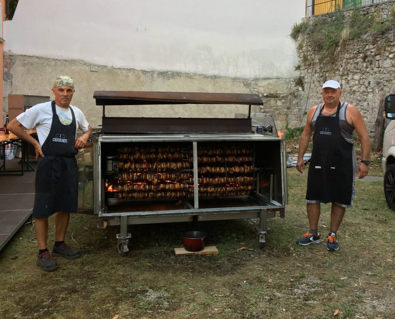 Spiedo in strada a Morgnaga, frazione di Gardone Riviera