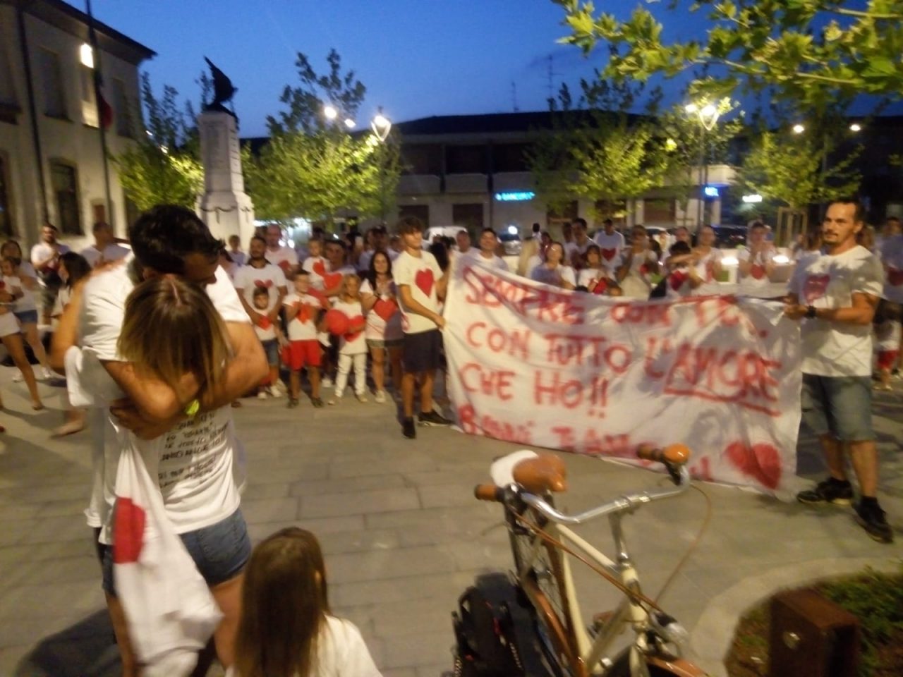 Un flash mob d’amore contro la malattia di un giovane papà