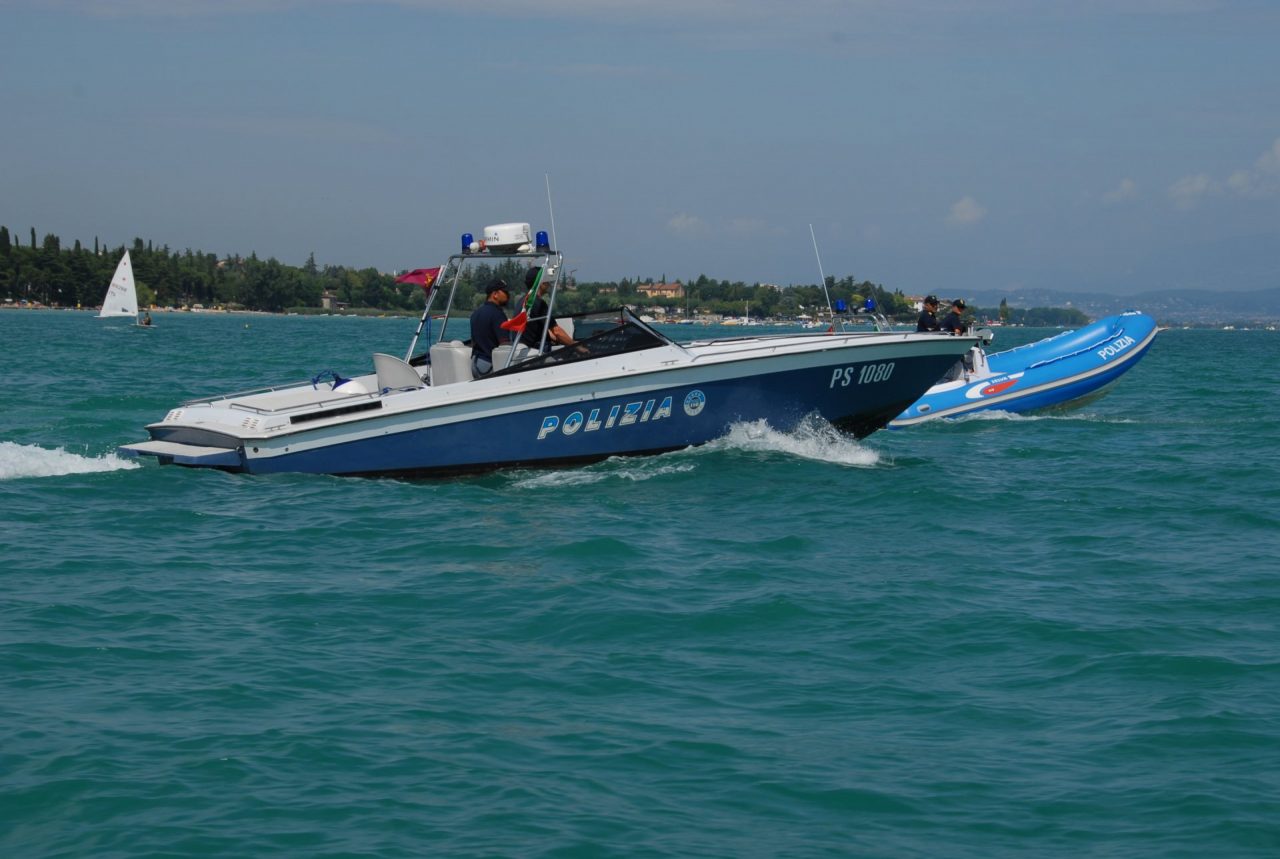 Peschiera del Garda: ubriaco alla guida del motoscafo