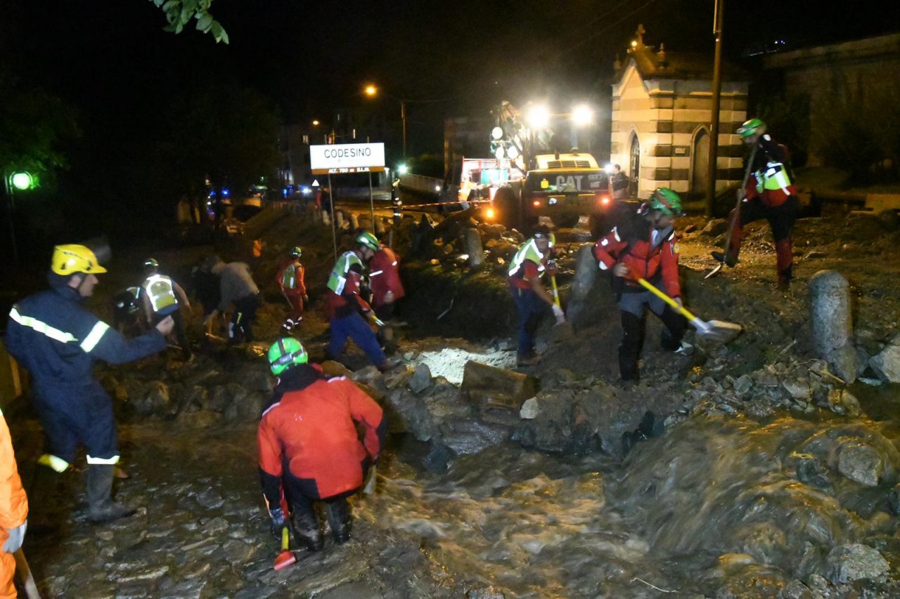 Grossa frana in Valsassina: evacuate 80 persone FOTO VIDEO