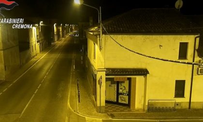 Brucia con l’amico le auto delle ex: nei guai un cazzaghese