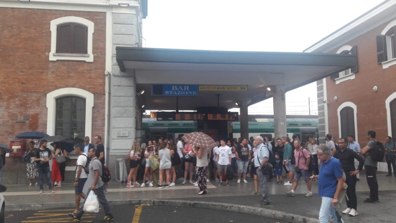 Maltempo: Milano-Venezia chiusa, la situazione (pesante) dei pendolari