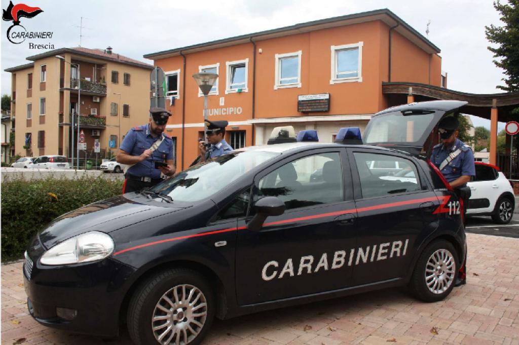 Scassina il cambiamonete che gli aveva “rubato” i soldi: arrestato