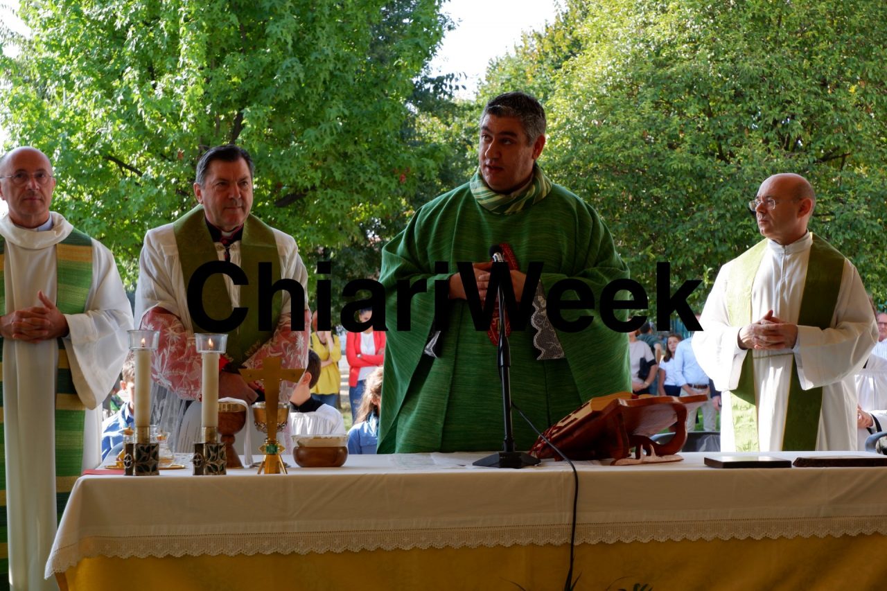 Chiari ha accolto il suo nuovo curato: benvenuto don Oscar! VIDEO