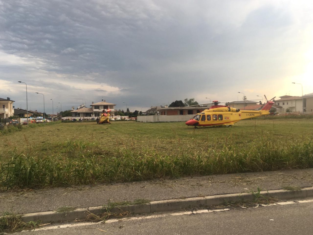 Investiti due bambini a Comezzano-Cizzago: decollati due elisoccorsi VIDEO