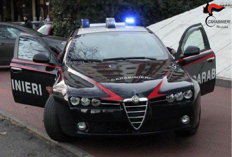 Rapina un bar della città con due minorenni: arrestato 22enne