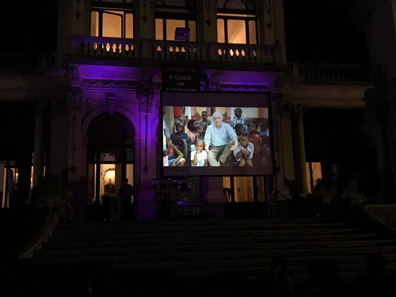 Più di 300 persone a cena per “Il gusto della solidarietà”