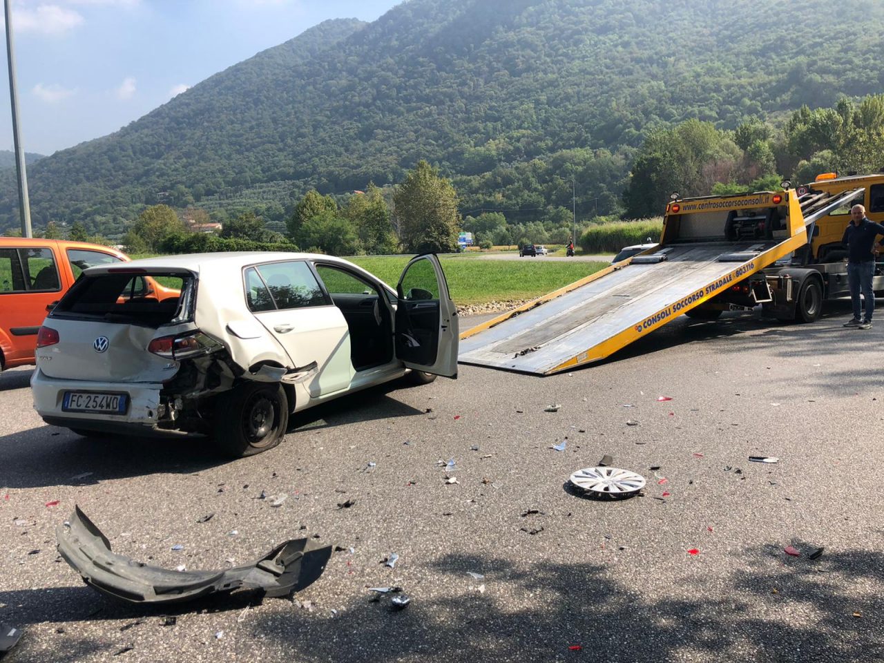 Incidente in codice rosso tra due auto a Iseo