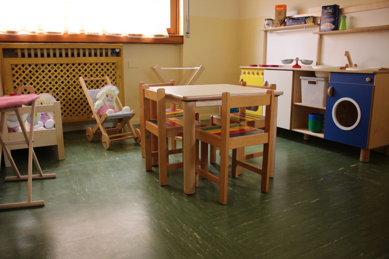 Nuovo look per l’asilo di Paratico ma aumentano le rette