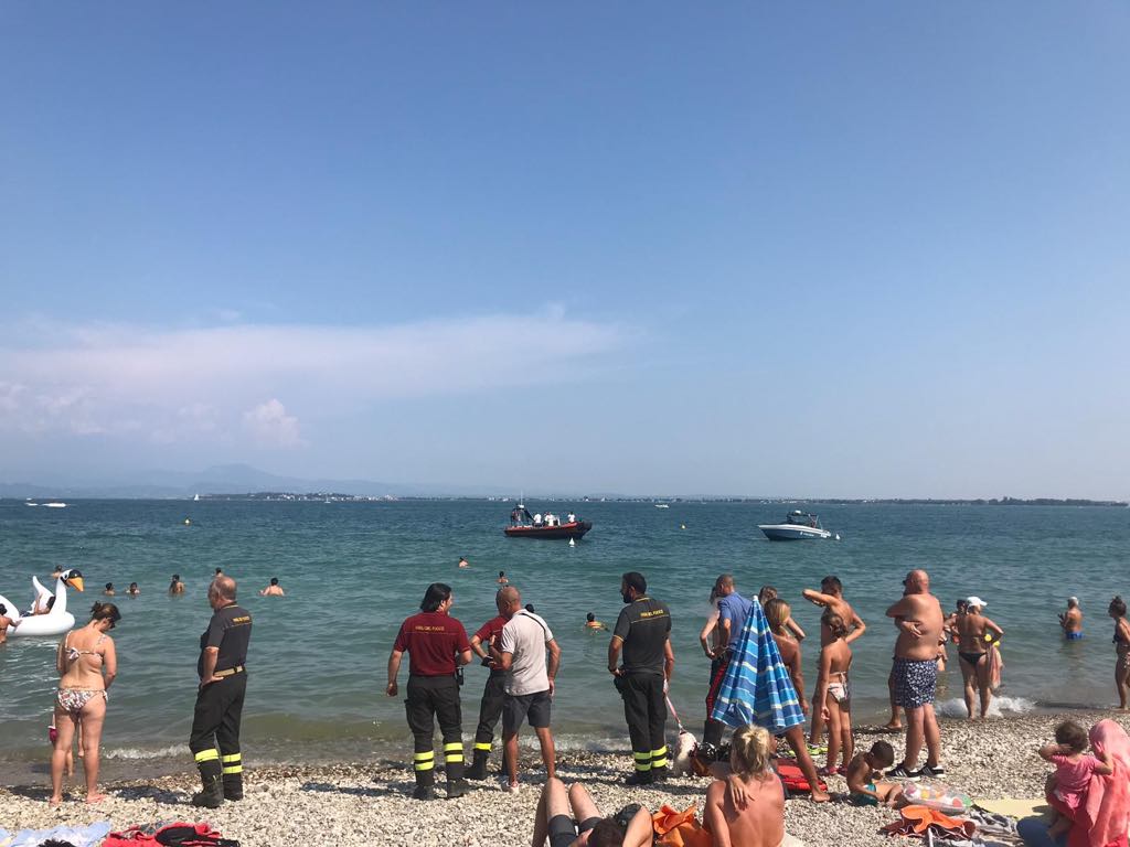 Disperso a Desenzano: sommozzatori, carabinieri e pompieri attivi nelle ricerche