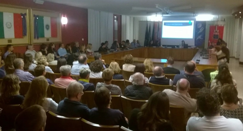 Miasmi, malori e più di 1000 segnalazioni, ma per Ats e Arpa non è sufficiente