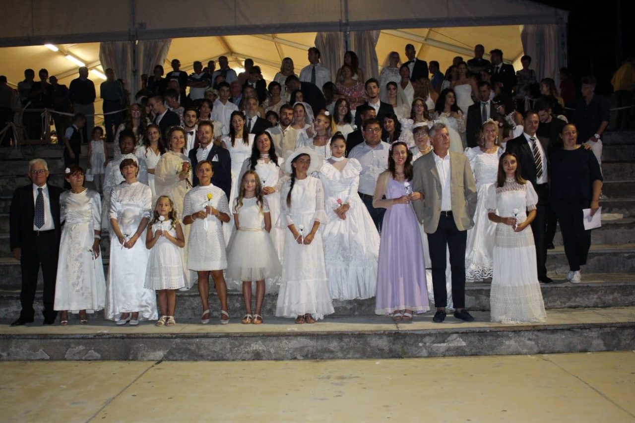 Capriolo: seconda edizione sfilata abiti da sposa alla festa di San Luigi