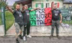 Saluti fascisti fuori dalla sede degli Alpini di San Pancrazio a Palazzolo