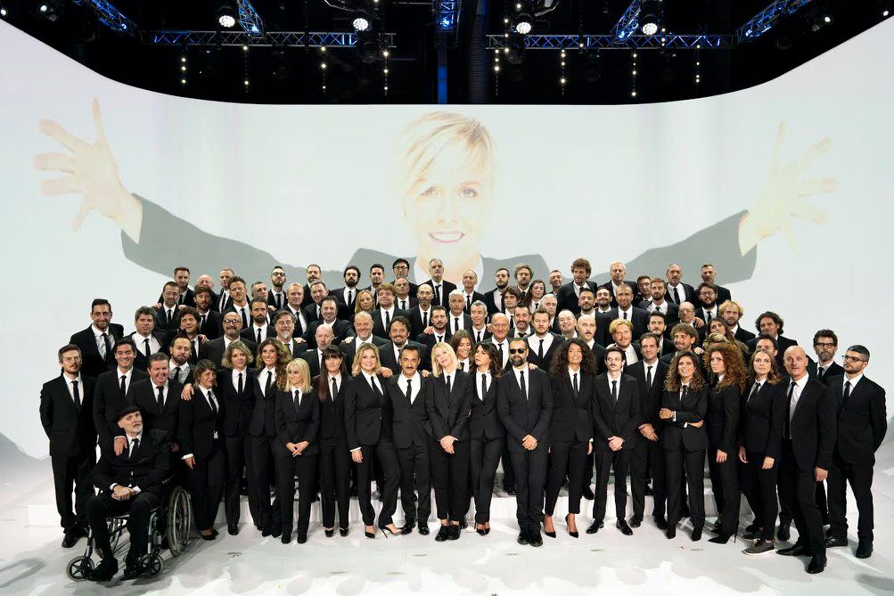 Cento Iene sul palco per ricordare Nadia Toffa VIDEO