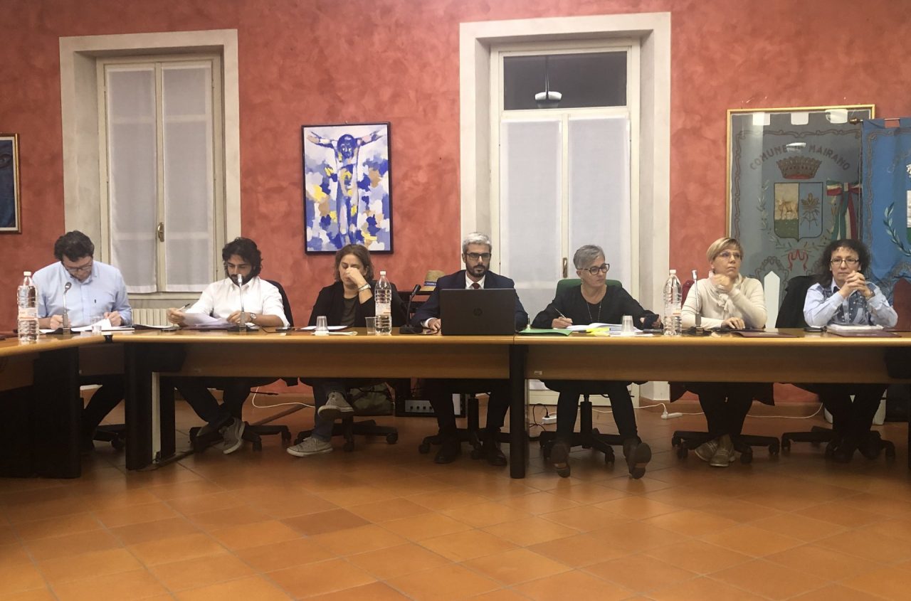 Mairano, il Consiglio si scontra sull’acqua della mensa
