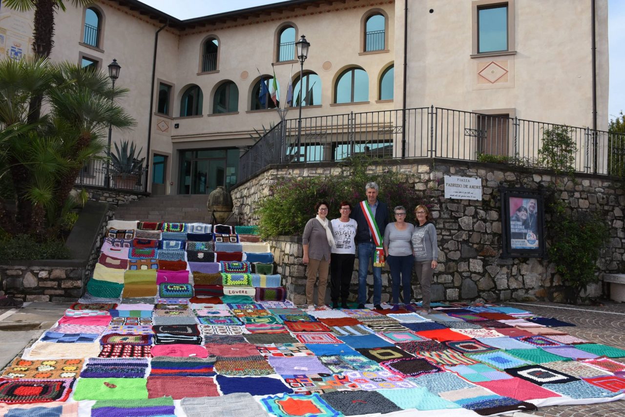 Una trapunta per aiutare le donne, Paratico (insieme a Palazzolo e Lovere) c’è