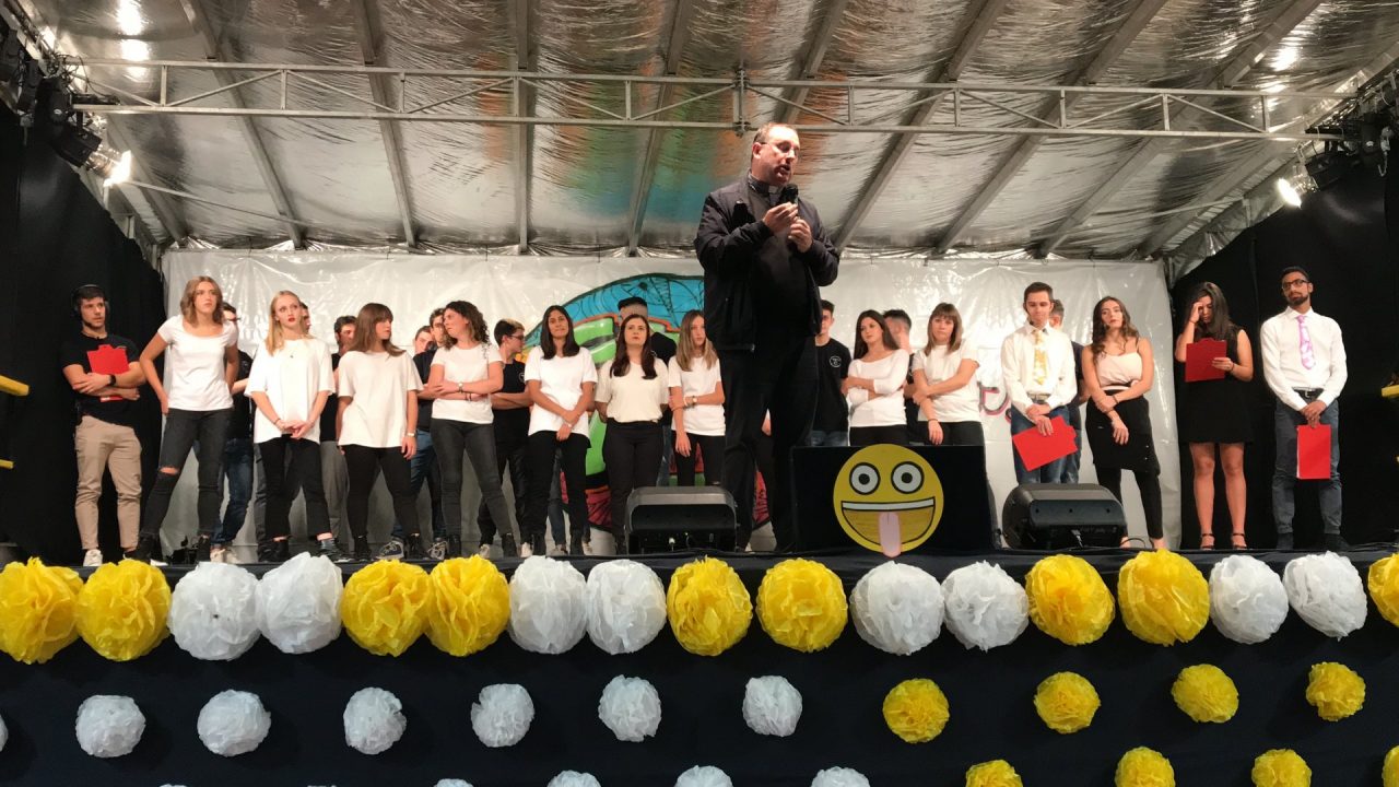 A parte gli scherzi ha divertito Pontoglio… e anche il parroco ha “fregato” tutti! FOTO E VIDEO