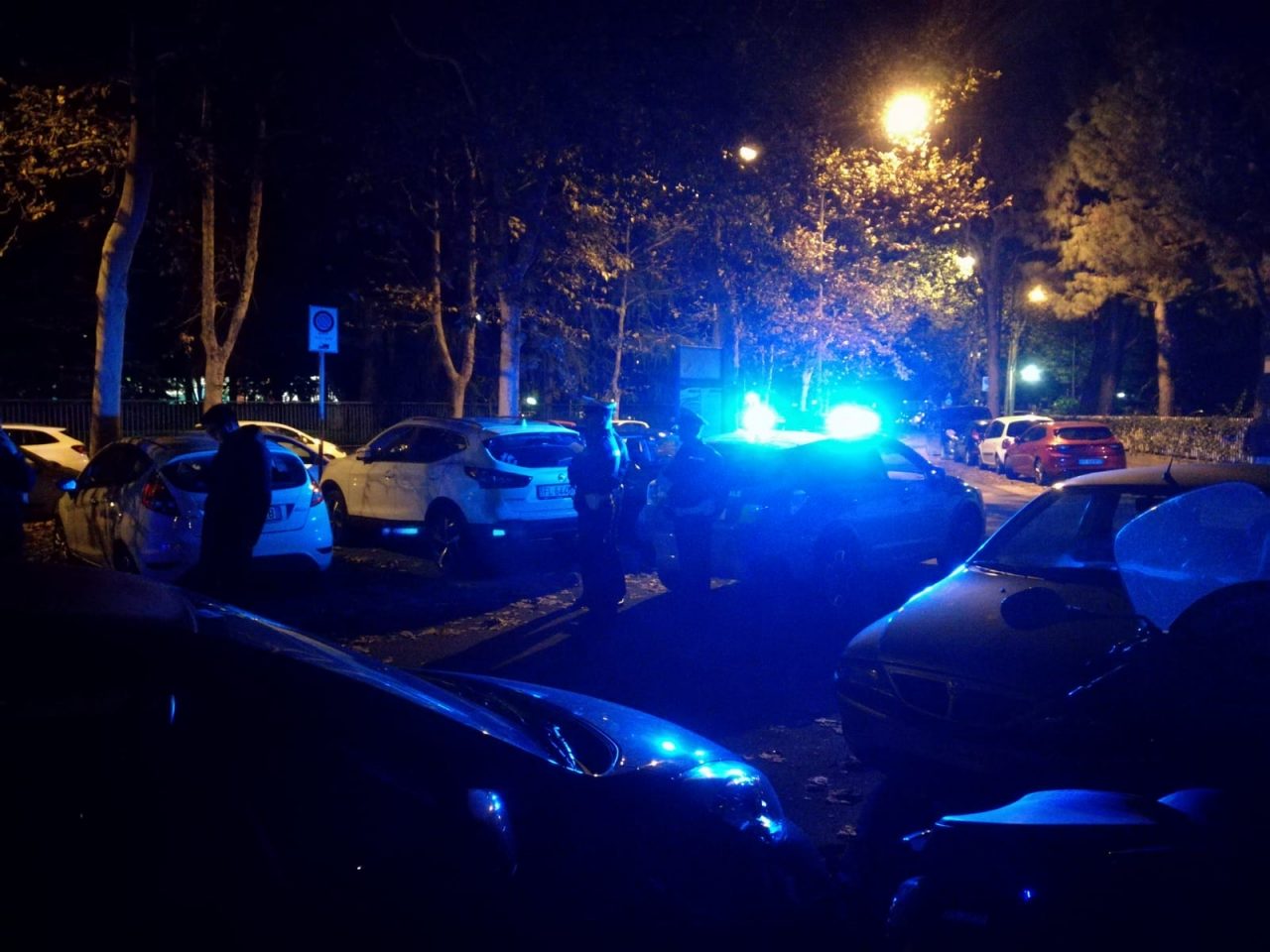 Omicidio nel Milanese: killer in fuga dopo aver freddato un uomo